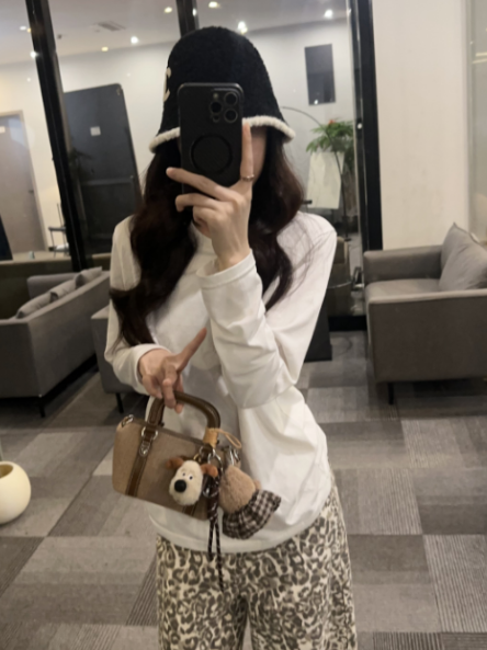【os&oneshow 】2025 early autumn women’s two piece outfit – white t shirt with leopard wide leg pants